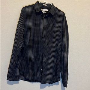 Calvin Klein men’s button front shirt